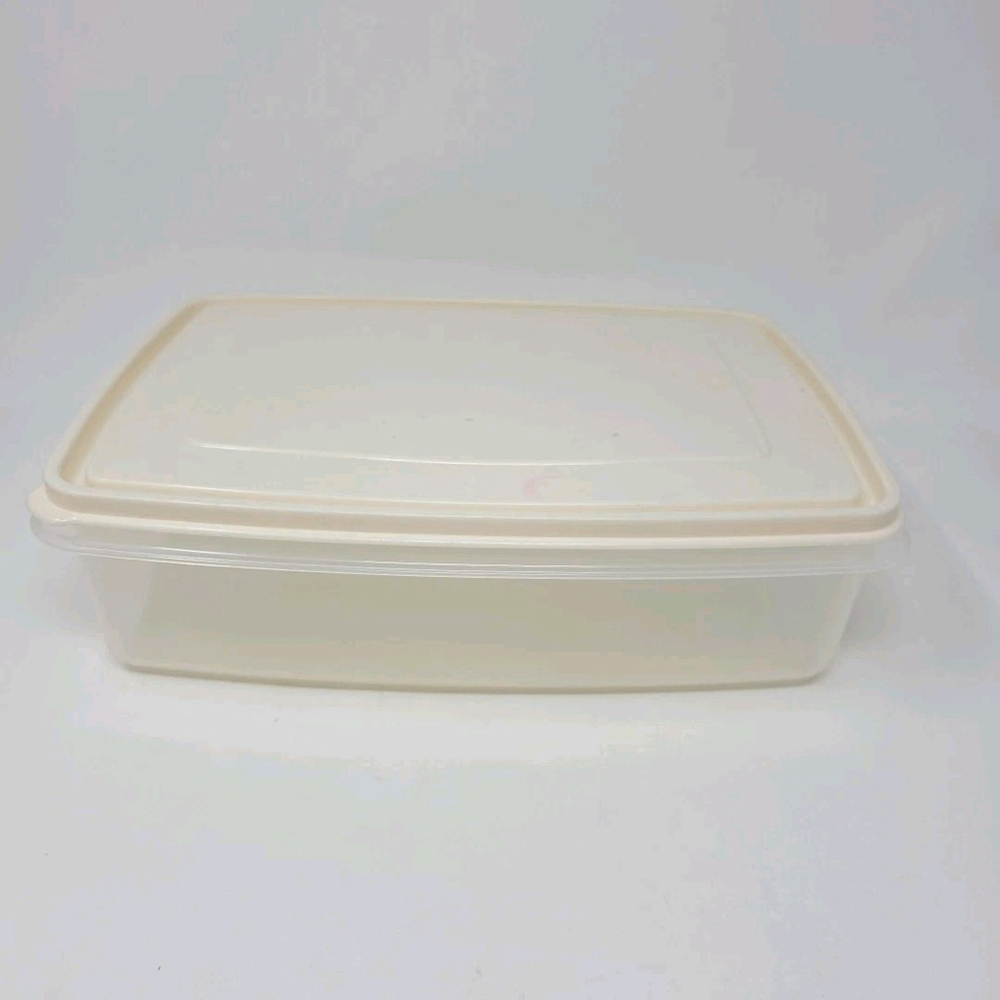 Vtg Rubbermaid Servin Saver #7 0005 0006 Rectangle 17 Cup Sheer Almond Lid 13x9